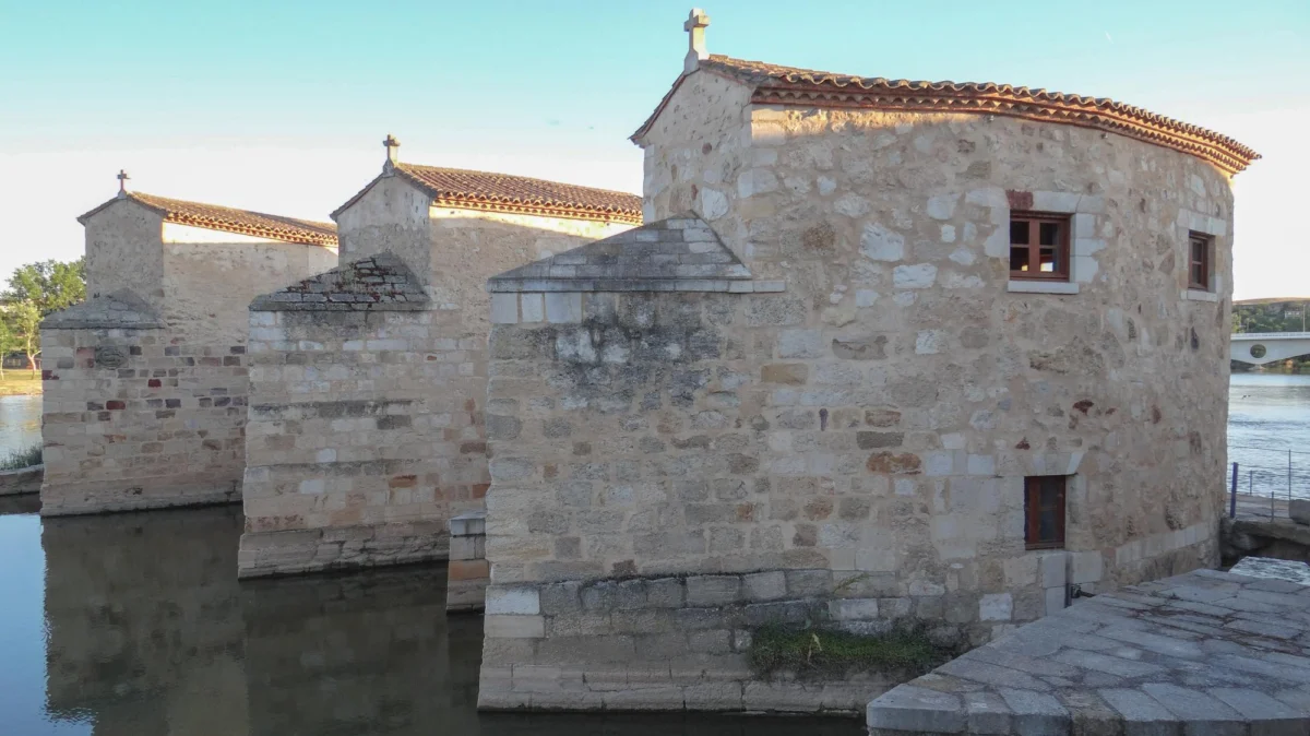 Góry i natura — Zamek Cesme Cesme Turcja
