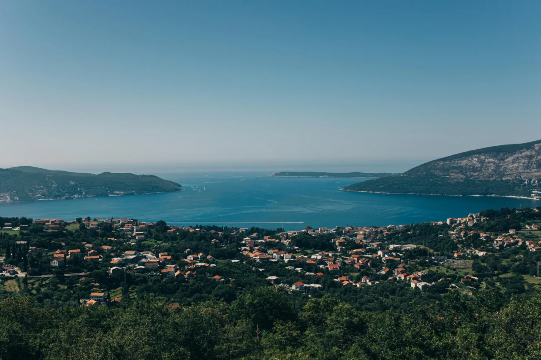 Góry i natura — Zatoka Ambrakijska Epirus Grecja