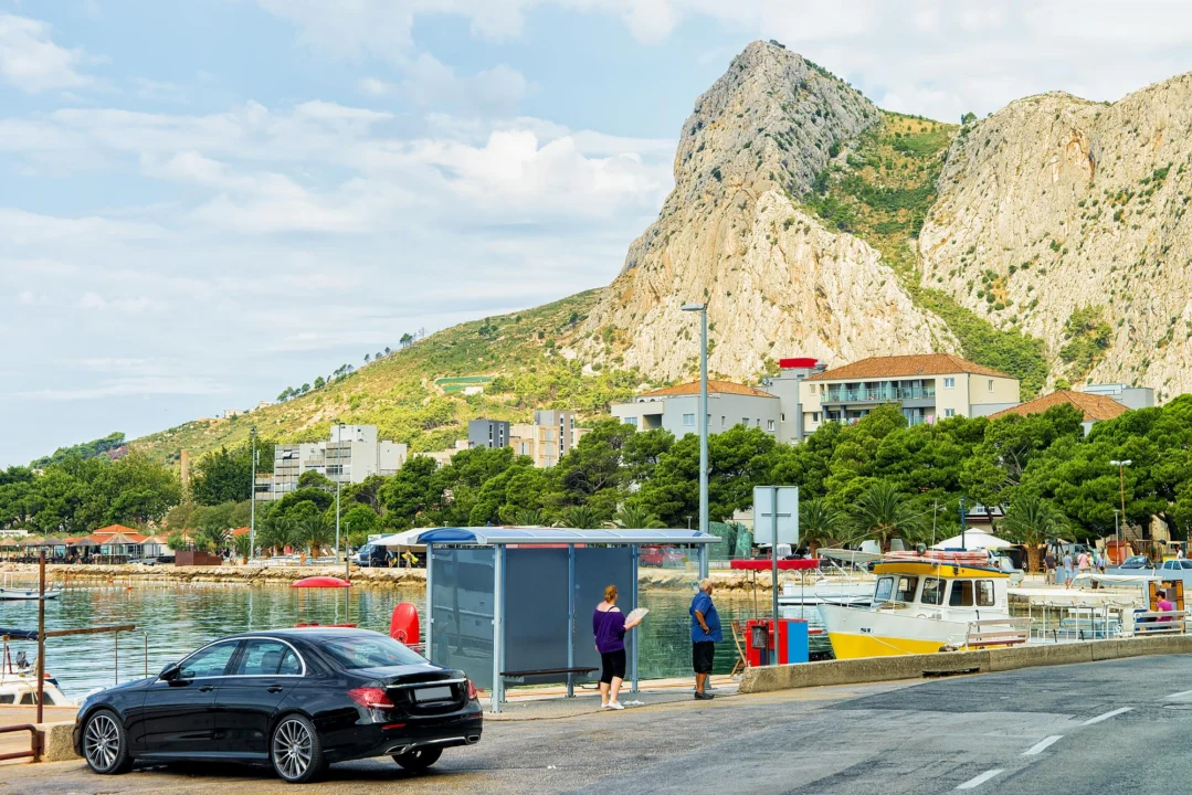 Kurort i widoki — Zatoka Kotor Dalmacja Południowa Chorwacja