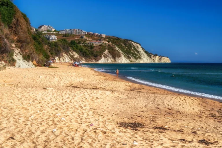 Plaża i wybrzeże — wakacje w Bułgarii