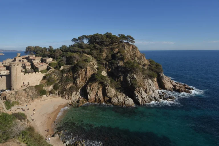 Plaża i wybrzeże — wakacje w Costa Brava Hiszpania