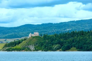 Plaża i wybrzeże — wakacje w Czorsztyn Pieniny Polska