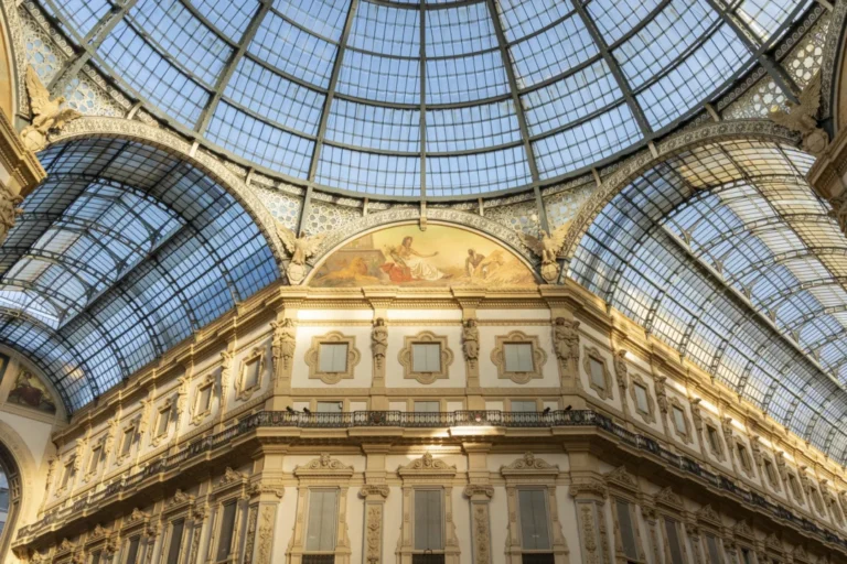 Plaża i wybrzeże — wakacje w Galeria Vittorio Emanuele II Mediolan Włochy