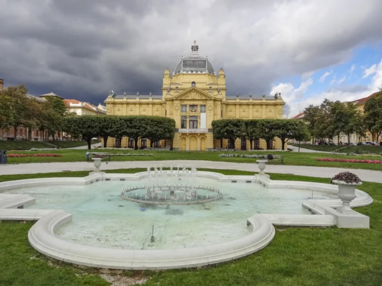 Plaża i wybrzeże — wakacje w Hiszpanii