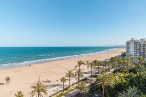Plaża i wybrzeże — wakacje w Hiszpanii
