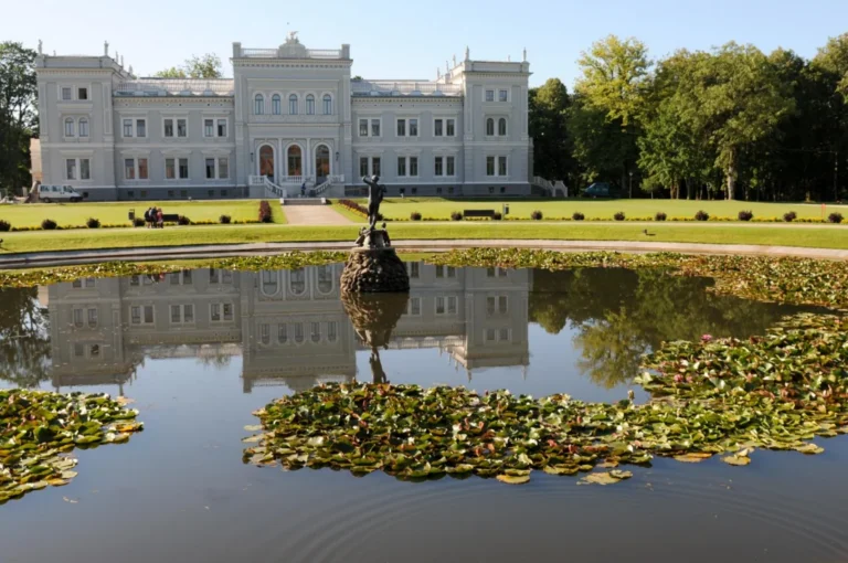 Plaża i wybrzeże — wakacje w Hiszpanii