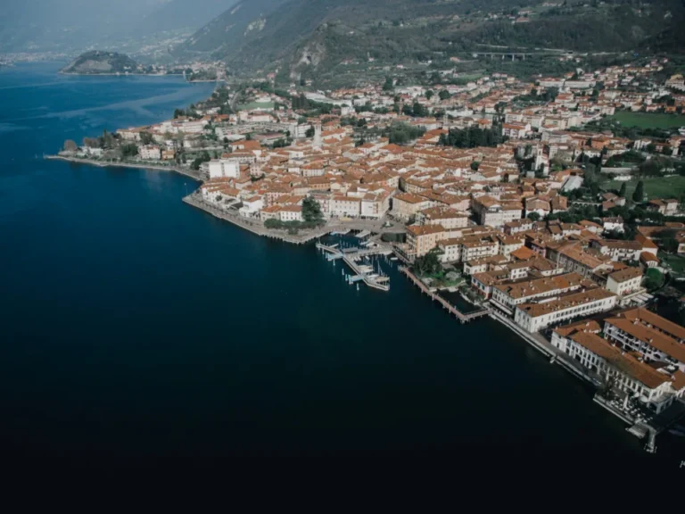 Plaża i wybrzeże — wakacje w Isola del Garda Jezioro Garda Włochy