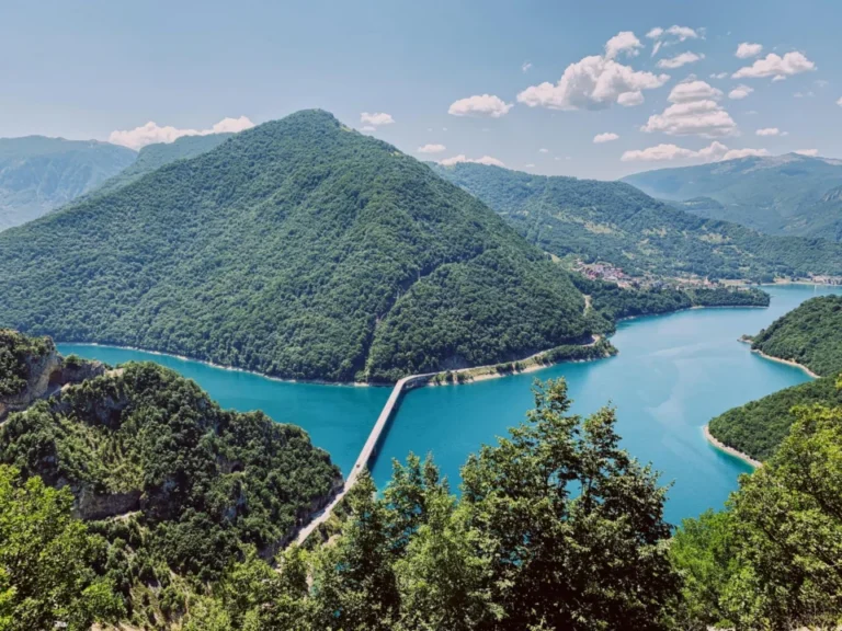 Plaża i wybrzeże — wakacje w Jezioro Piva Macedonia Zachodnia Czarnogóra