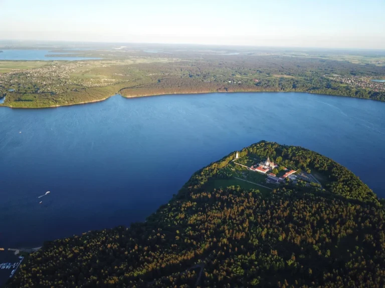 Plaża i wybrzeże — wakacje w Jezioro Solińskie Bieszczady Polska