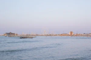 Plaża i wybrzeże — wakacje w Molo w Larnace Larnaka Cypr