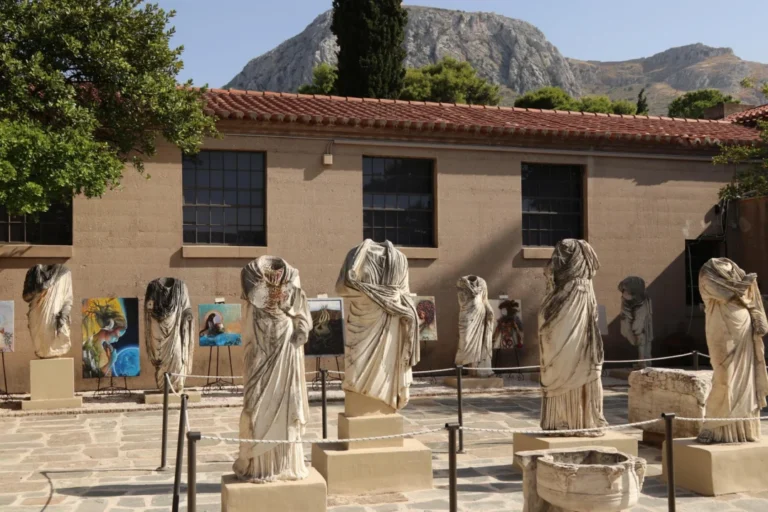 Plaża i wybrzeże — wakacje w Muzeum Archeologiczne w Koryncie Zatoka Koryncka Grecja