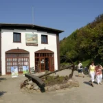 Plaża i wybrzeże — wakacje w Muzeum Etnograficzne w Beracie Albania Centralna Albania