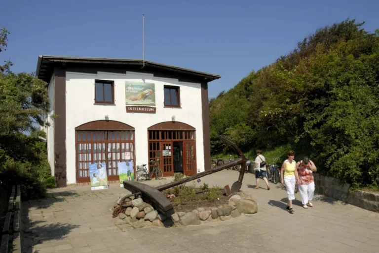 Plaża i wybrzeże — wakacje w Muzeum Etnograficzne w Beracie Albania Centralna Albania