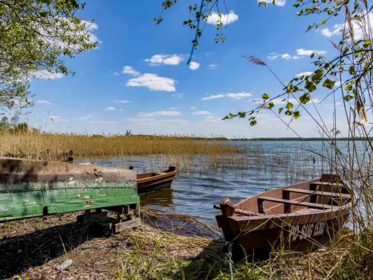 Plaża i wybrzeże — wakacje w Muzeum Wigier w Wigrach Podlasie Polska