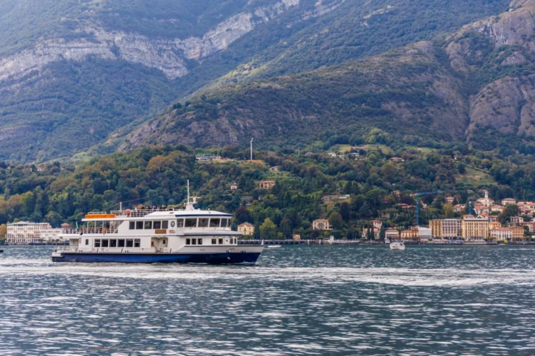 Plaża i wybrzeże — wakacje w Navigazione Laghi Jezioro Como Włochy