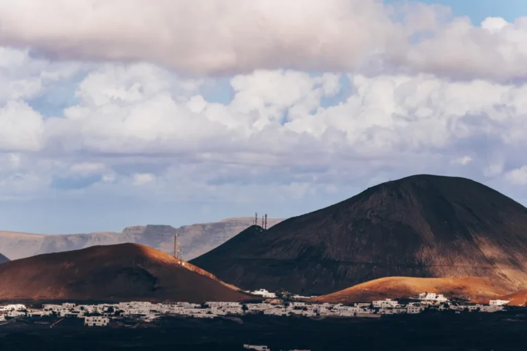 Plaża i wybrzeże — wakacje w Park Narodowy Timanfaya Lanzarote Hiszpania
