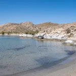 Plaża i wybrzeże — wakacje w Paros Grecja