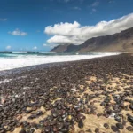 Plaża i wybrzeże — wakacje w Plaża Famara Lanzarote Hiszpania