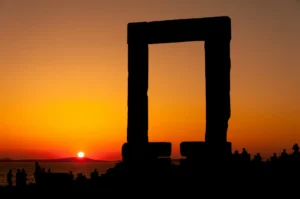 Plaża i wybrzeże — wakacje w Portara Naxos Grecja