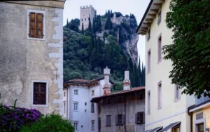 Plaża i wybrzeże — wakacje w Riva del Garda Jezioro Garda Włochy
