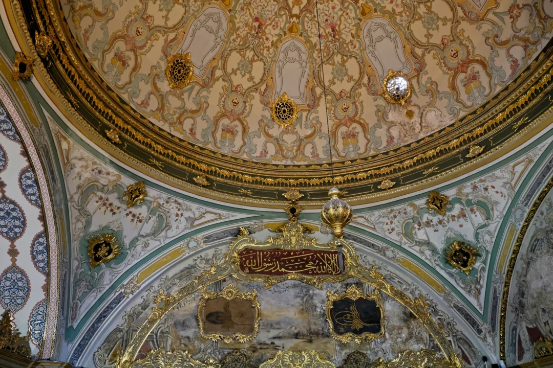 Rotunda św. Jerzego — przewodnik dla turystów