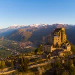 Plaża i wybrzeże — wakacje w Sacra di San Michele — opactwo Piemont Włochy
