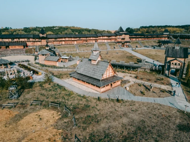 Plaża i wybrzeże — wakacje w Słowiański Gród w Starym Zamościu Polesie Polska
