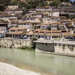 Plaża i wybrzeże — wakacje w Stare Miasto w Beracie Albania