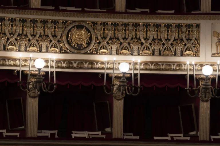 Plaża i wybrzeże — wakacje w Teatr San Carlo Neapol Włochy