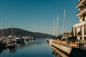 Plaża i wybrzeże — wakacje w Tivat Czarnogóra