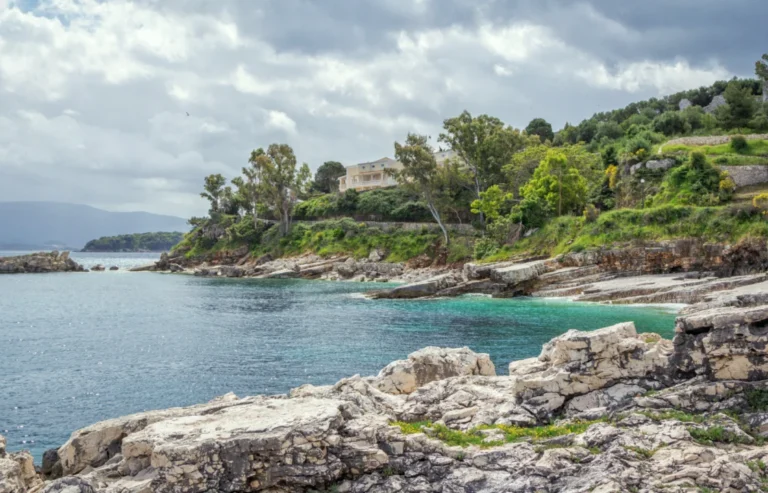 Plaża i wybrzeże — wakacje w Wioska Kassiopi Korfu Grecja