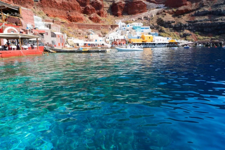 Plaża i wybrzeże — wakacje w Zatoka Amoudi Santorini Grecja
