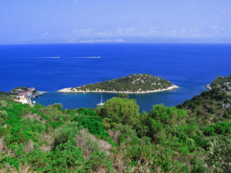 Plaża i wybrzeże — wakacje w Zatoka Mandraki Skiathos Grecja