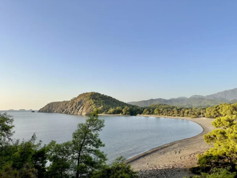 Plaża i wybrzeże — wakacje w Zatoka Votsalakia Samos Grecja