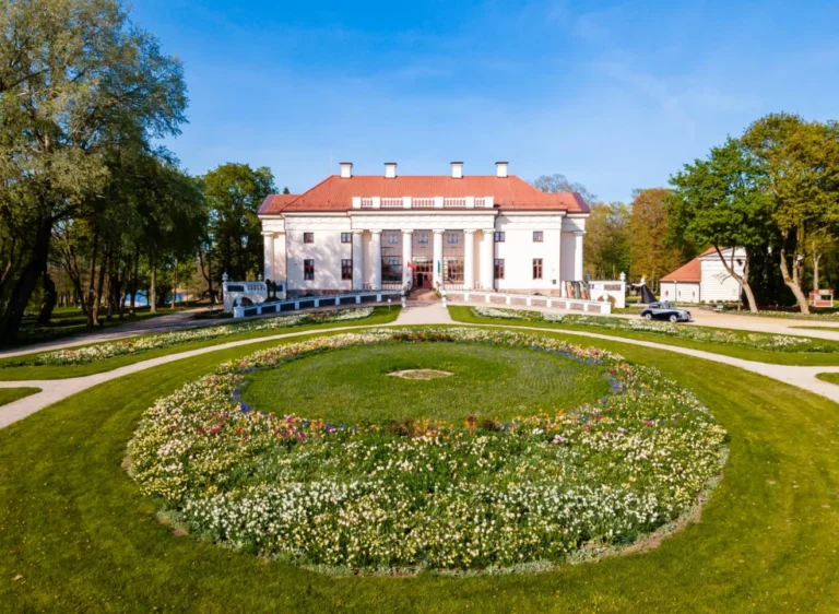 Plaża i wybrzeże — wakacje w Zespół pałacowo-parkowy w Ostromecku Kujawy i Żuławy Polska