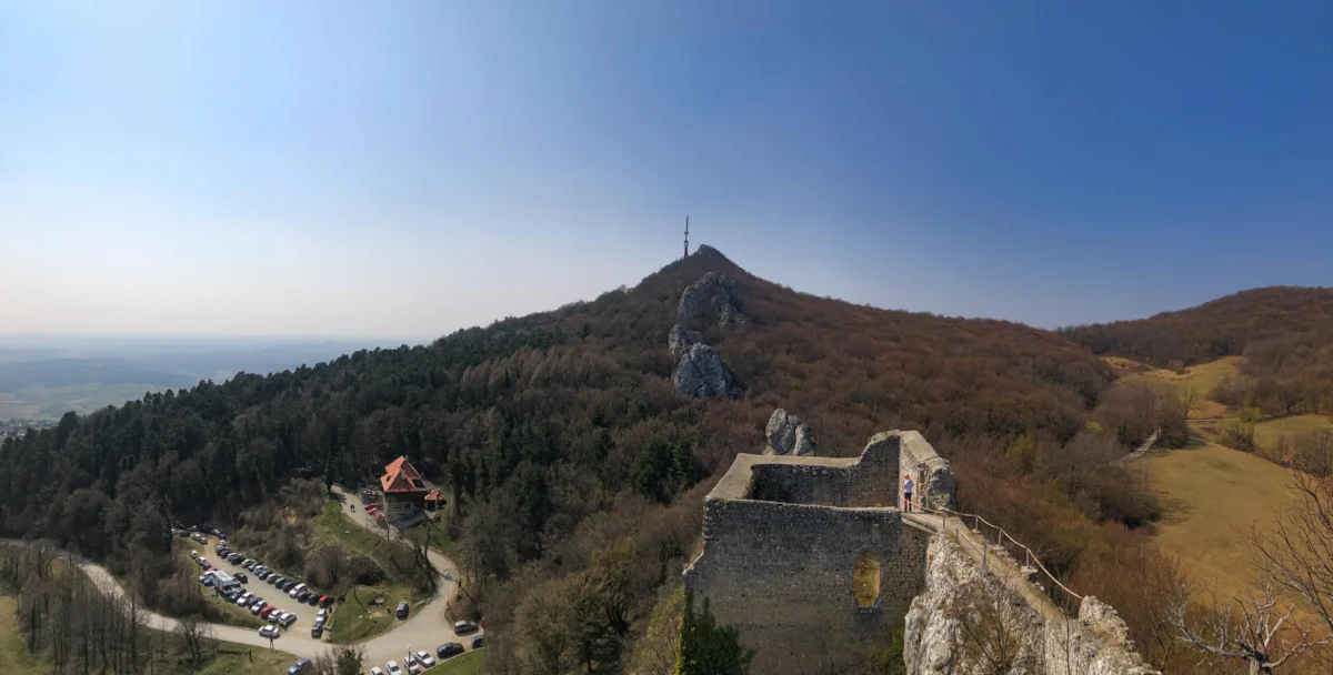 Motovun — średniowieczne wzgórze — przewodnik dla turystów