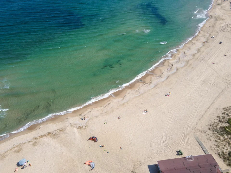 Plaża Mavarstica — przewodnik dla turystów