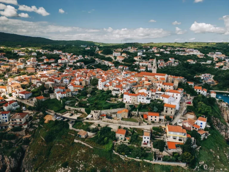 Plaża i wybrzeże — wakacje w Vrbnik Kvarner Chorwacja